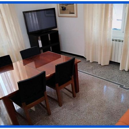 La Casa Di Anna A Due Passi Dal Mare... E Non Solo Lägenhet Vado Ligure Exteriör bild